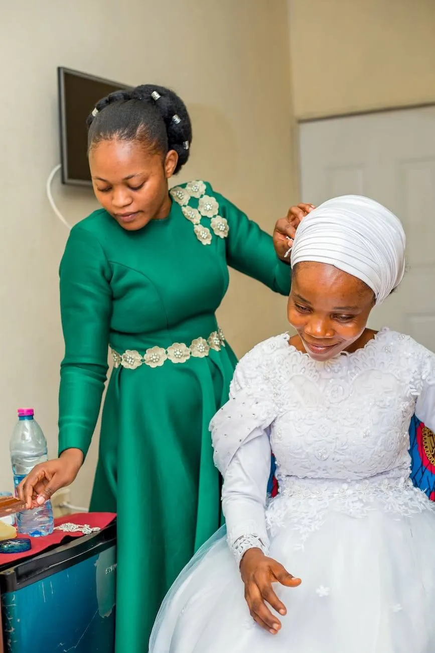40+ Sizable And Cheap Gifts For Nigerian mother-in-law 3 mother and daughter in dresses