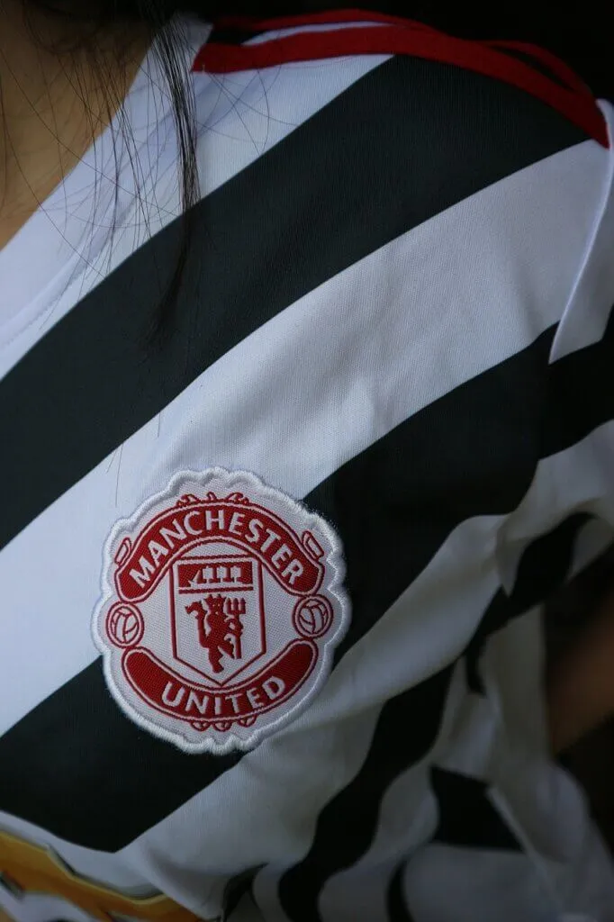 Bruno Fernandes becomes the new club captain of Manchester United 1 Bruno Fernandes becomes the new club captain of Manchester United