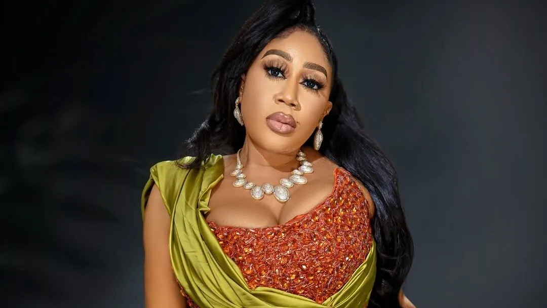 Moyo Lawal in a Traditional Outfit